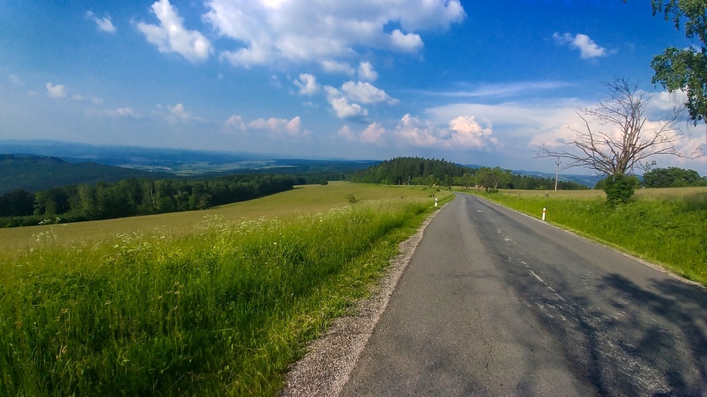 Krásná krajinka s výhledy na půl Moravy