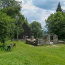 Ruiny kostela v zaniklé obci Hůrka