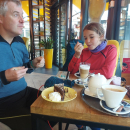 Zašli jsme si i na ranní kávu, ale pak jsme přišli na to, že je možná výhodnější dát si kafe v Německu v obyčejné pekárně