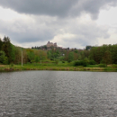 Rybník nazvaný Prostřední s výhledem na hrad Lipnice