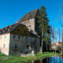 Rytířská věž (Ksiąźecą Wieźa Mieszkalna) je nejzachovalejší středověkou stavbou svého druhu nejen v Dolním Slezsku, ale i ve střední Evropě.