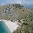 Albánská riviéra jsou i malé zapadlé pláže
