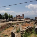 Kostel Plaošnik a antické vykopávky