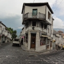 Gjirokaster, pro mě zatím nejhezčí albánské město, co jsem viděla