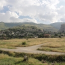 Všechny vesničky a městečka v údolí Driny se šplhají vysoko do kopců