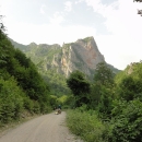 Vedlejší silnice v Bosně nebývají asfaltové