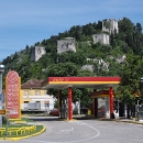 O dva kilometry dále se nachází Stolac, další turecké město Bosny a Hercegoviny se starým hradem.