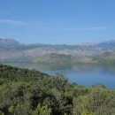 Výhled na Skadarské jezero - vloni jsme jeli po druhé straně