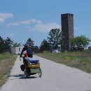 Asi pět kilometrů od Prištiny se nachází středověká kamenná věž, Gazimestan