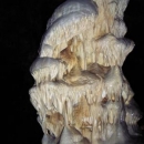 Spousta stalagmitů...