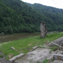 Zbytky věže na řece Olt