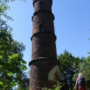 Sympatická štíhlá věž rozhledny Kopanina