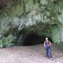 Pavel u jeskyně Děravá skála