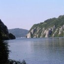 Nejužší místo soutěsky Železná vrata, sem se vtěsná celý Dunaj