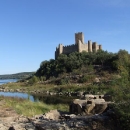 Almourol, hrad s deseti věžemi uprostřed řeky Tejo