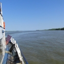 Po asi pěti hodinách plavby se před námi objevuje volné moře. Řeka Dunaj je na konci své pouti.