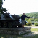 Nemůžeme odolat a děláme fotky s tanky jako kdysi na Dukle :-)