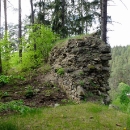 Skromné zbytky hradu Dub