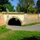 Zajímavostí může u zámku být i tento tunel pod zámeckým parkem