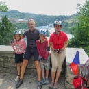 Na vyhlídku k Rýnským vodopádům nás zavedl náhodně potkaný cyklista - český emigrant. Byl rád, že si po letech může s někým pohovořit rodným jazykem.